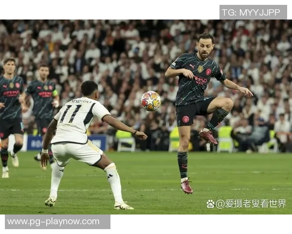 意甲焦点战尤文图斯与阿森纳战平绝杀瞬间引发争议判罚热议