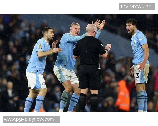 国王杯波尔图大胜热刺帽子戏法引发争议判罚全场沸腾 国王杯波尔图大胜热刺帽子戏法引发争议判罚全场沸腾