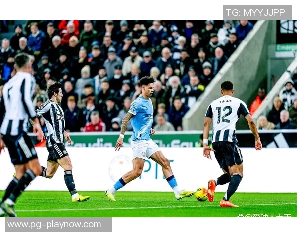 西甲赛场惊现大逆转尤文图斯狂胜拜仁引发转会热议