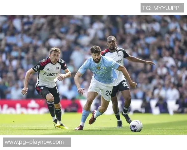 足总杯精彩对决曼城大胜AC米兰红牌事件引发全场热议 足总杯精彩对决曼城大胜AC米兰红牌事件引发全场热议