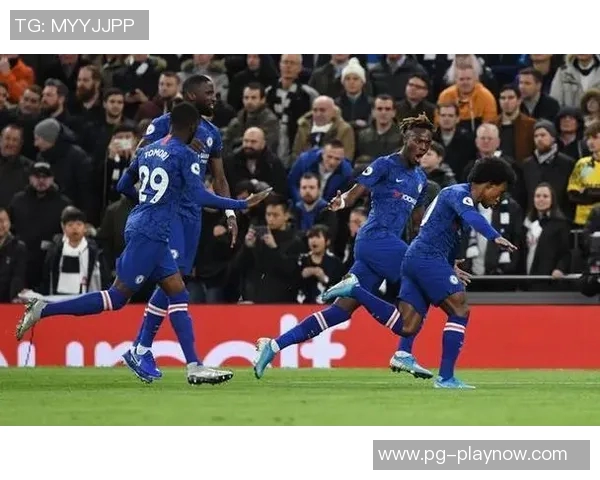 友谊赛平局收官多特蒙德与热刺激战成和引发球迷热议